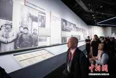 <b>单者只需向AI软件输入简单的指令</b>